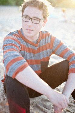 Seine Gedichte wirken leicht und beschwingt: Tadeusz Dabrowski liest beim Lyrikertreffen in Münster. Foto: Renata Dabrowski