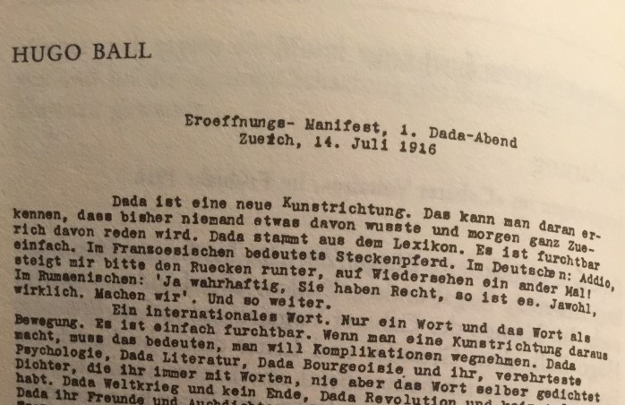 Mit der Schreibmaschine (falsch) abtippen und fotokopieren, fertig ist das Gründungsdokument. Sieht echt aus, oder?